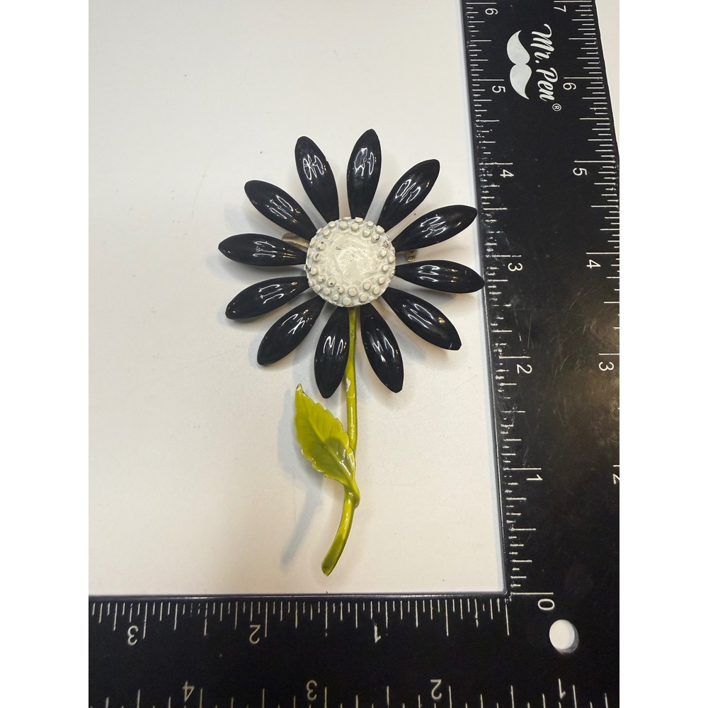 Vintage Black Enamel Daisy Flower Brooch Large 1960s Mod Pin‎ White Green